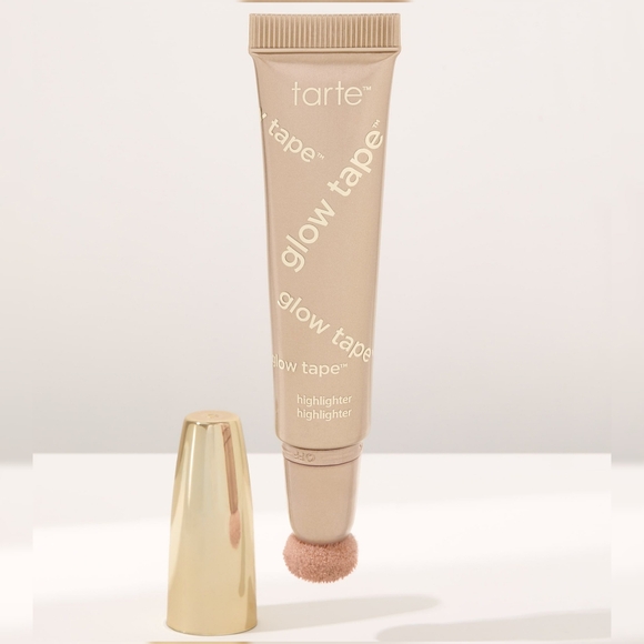 TARTE Cosmetics Glow Tape Liquid Highlighter Wand in Pearl Glow - Picture 4 of 14